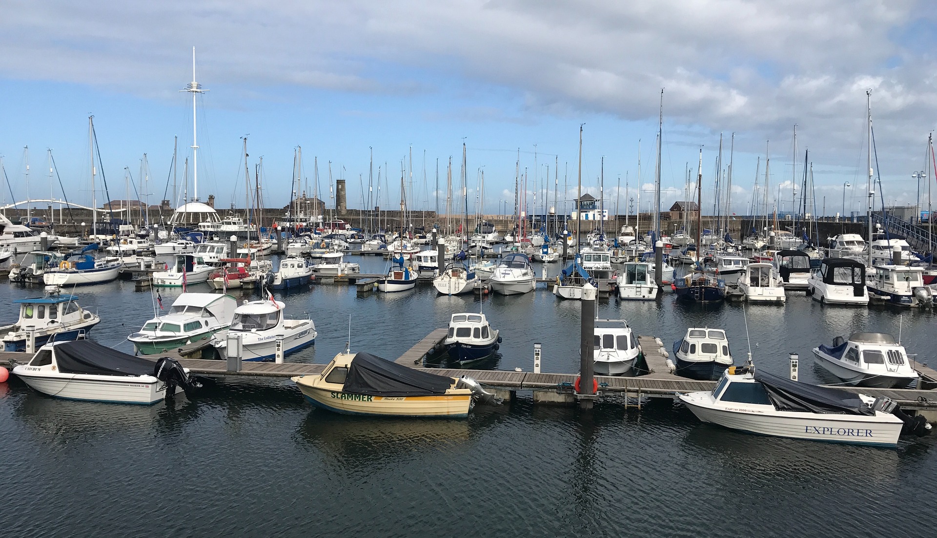 whitehaven 2315887_1920